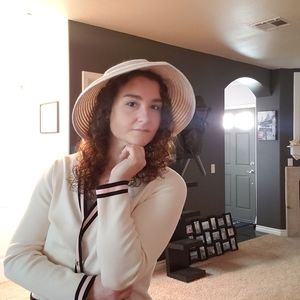 Meet your Posher, Allysia